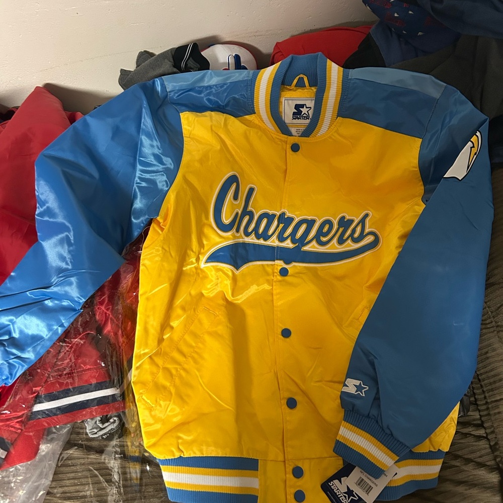 Men's Starter Los Angeles Chargers light Jacket size XXL